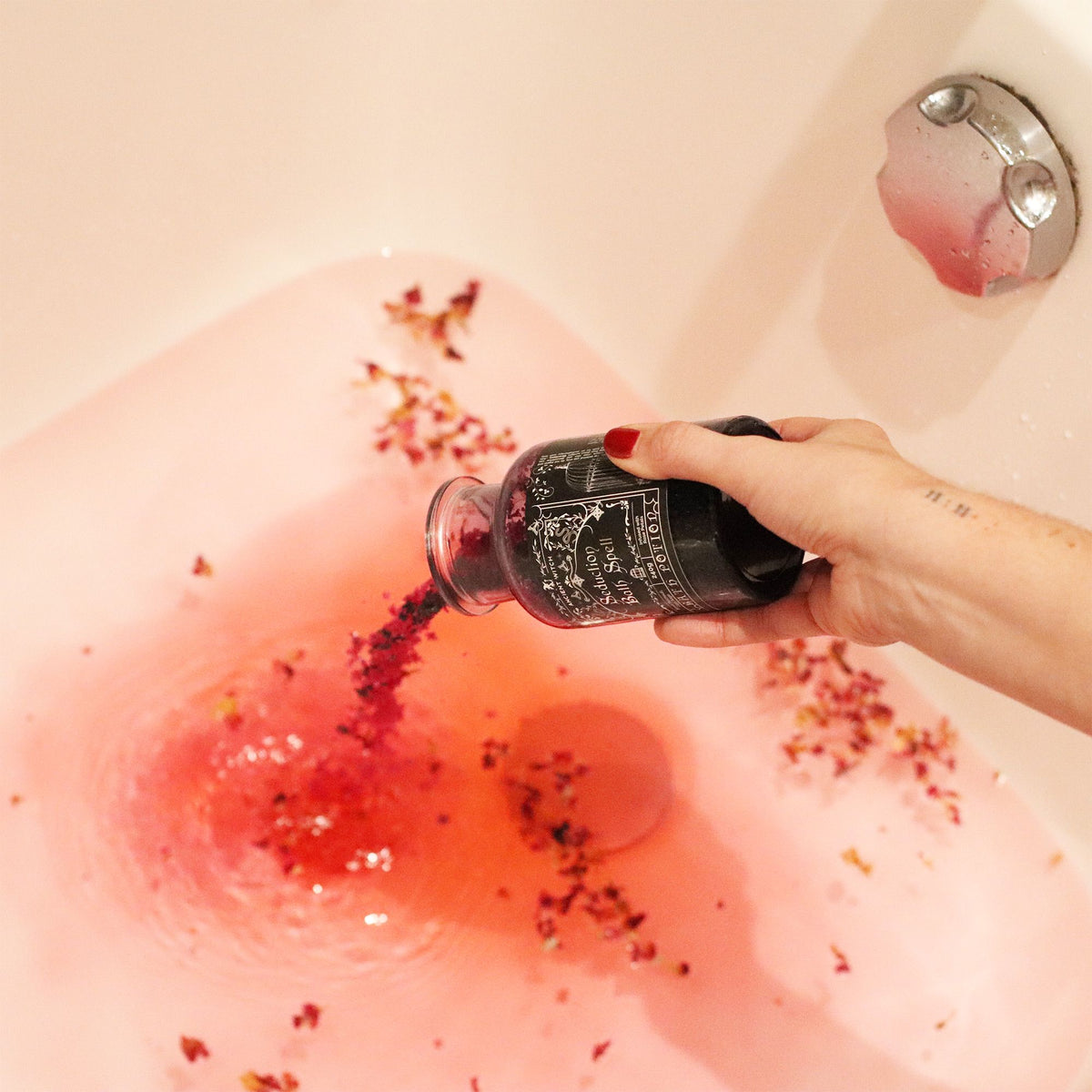 Ancient Witch Bath Spell Potion & Amethyst Crystal Amulet - Seduction